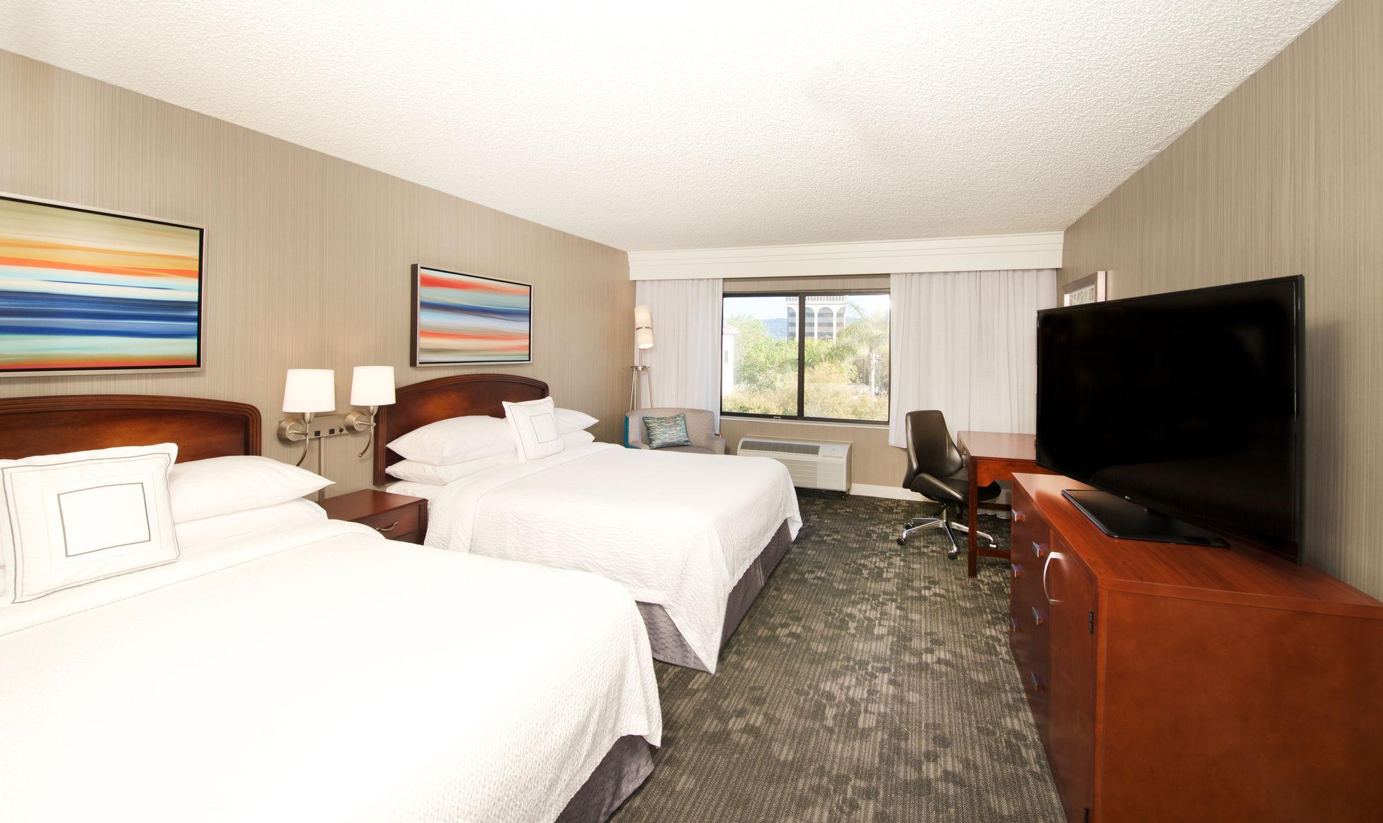 Courtyard By Marriott Oakland Airport Hotel Exterior foto