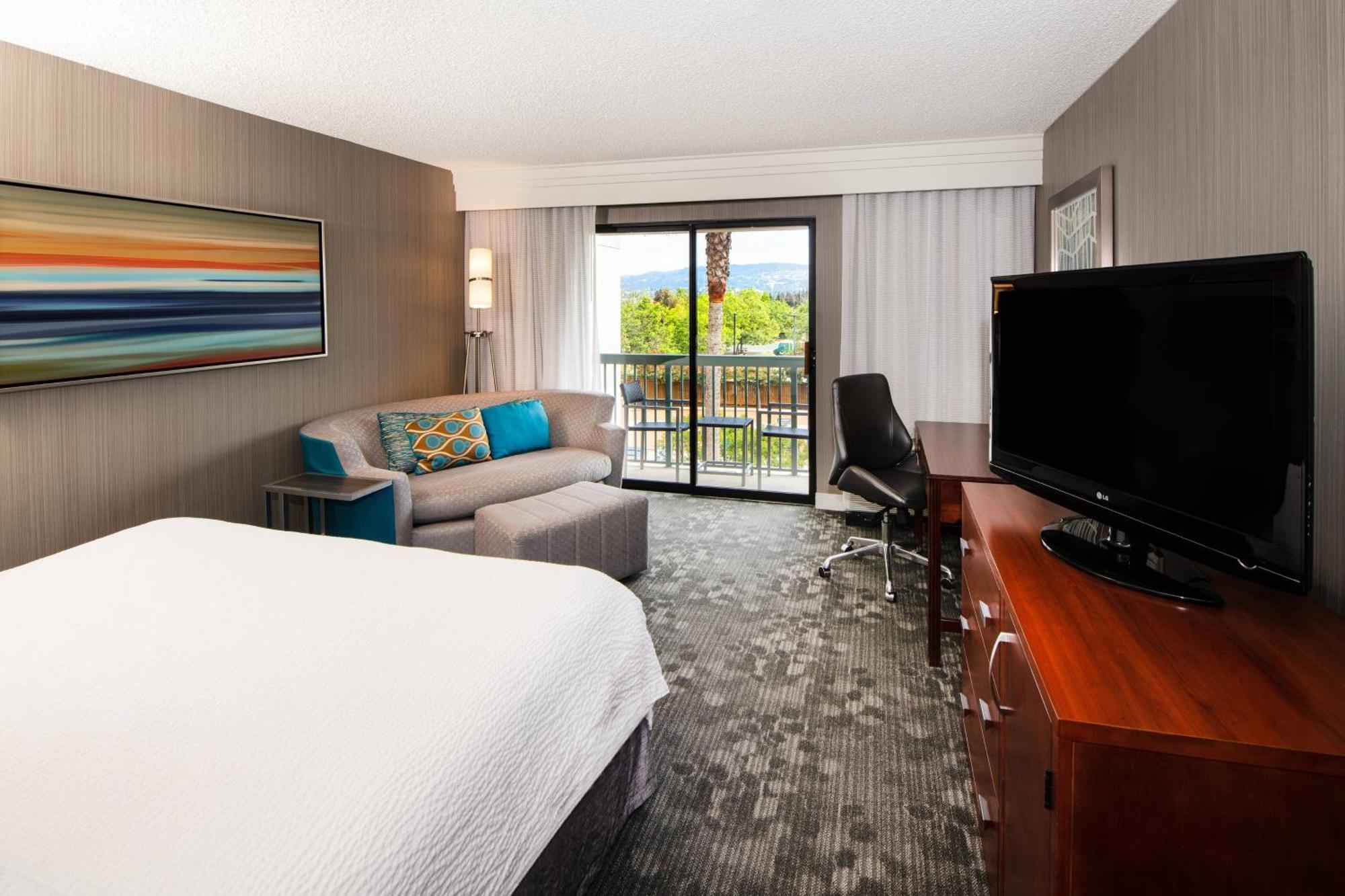 Courtyard By Marriott Oakland Airport Hotel Exterior foto