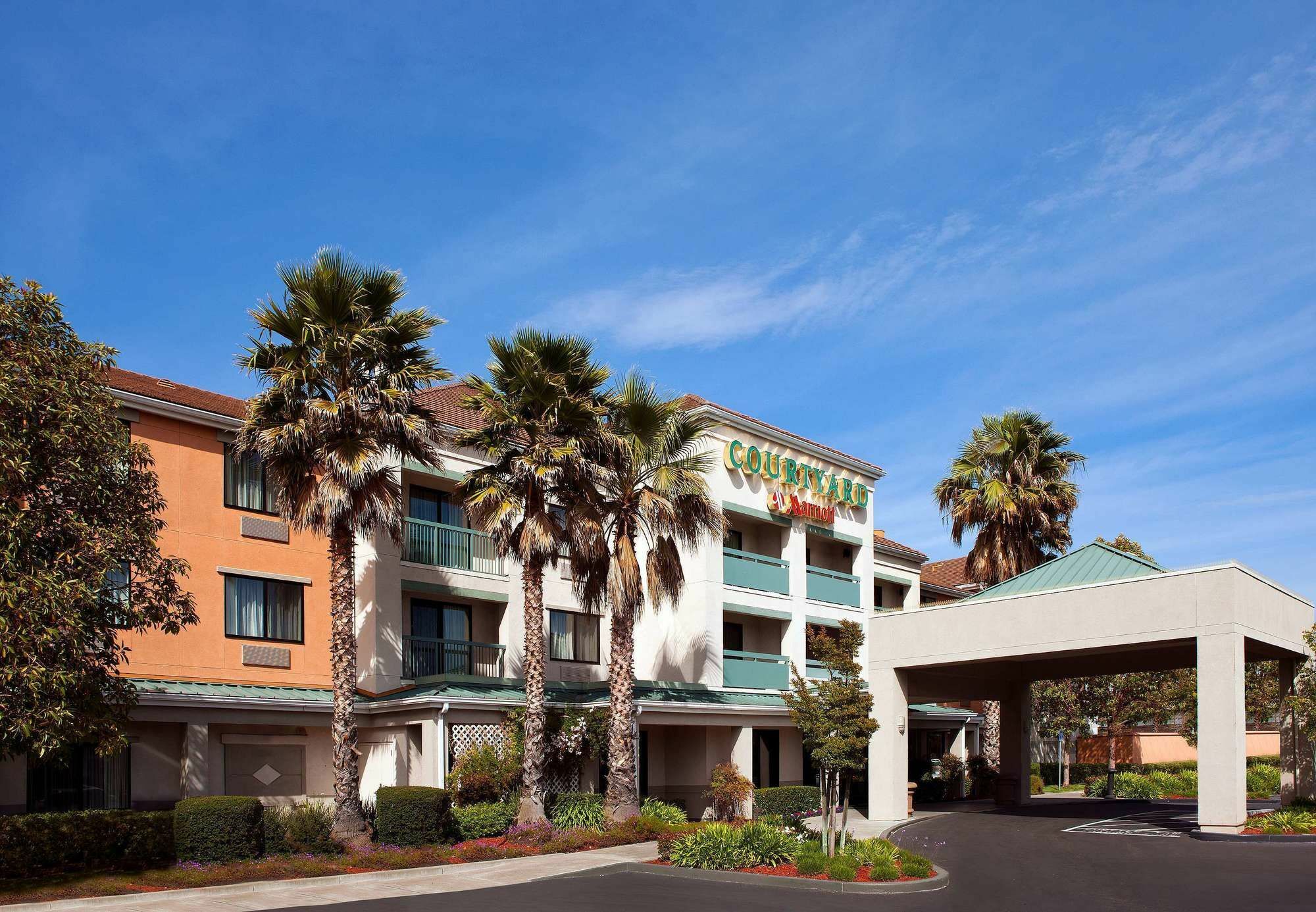 Courtyard By Marriott Oakland Airport Hotel Exterior foto